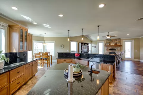 10235 Kangaroo Mine Rd, Redding, CA 96001 photo 11