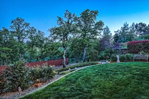 573 Royal Oaks Dr, Redding, CA 96001 photo 41