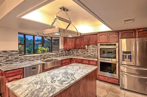 573 Royal Oaks Dr, Redding, CA 96001 photo 18