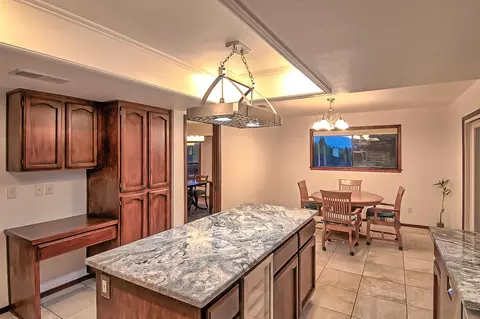573 Royal Oaks Dr, Redding, CA 96001 photo 20