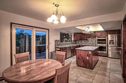 573 Royal Oaks Dr, Redding, CA 96001 photo 21