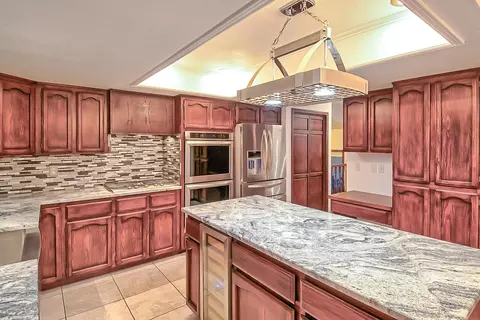 573 Royal Oaks Dr, Redding, CA 96001 photo 23