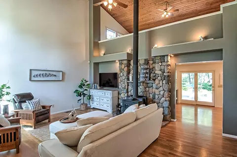 15912 Montgomery Ranch Rd, Redding, CA 96001 photo 4