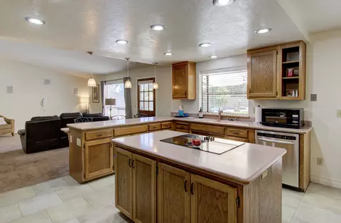 4640 Alta Saga Dr, Redding, CA 96002 photo 8