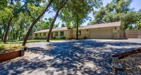 4640 Alta Saga Dr, Redding, CA 96002 photo 2