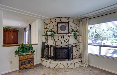 4640 Alta Saga Dr, Redding, CA 96002 photo 16