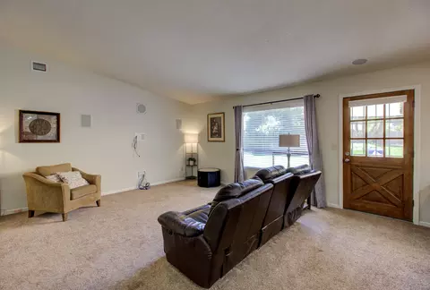 4640 Alta Saga Dr, Redding, CA 96002 photo 5