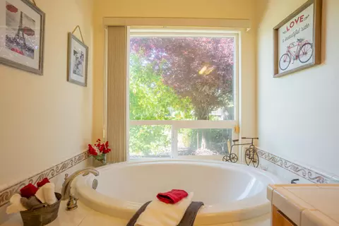4196 Winter Green Ct, Redding, CA 96001 photo 9