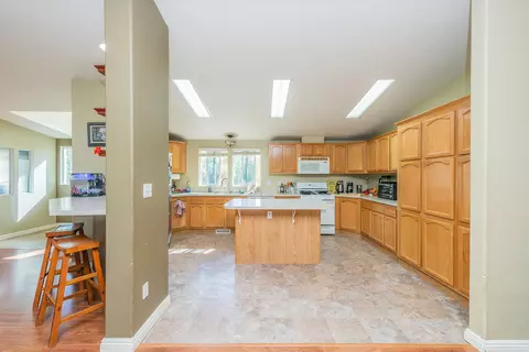 13620 Broken Branch Trl, Redding, CA 96003 photo 29