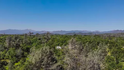 13620 Broken Branch Trl, Redding, CA 96003 photo 8