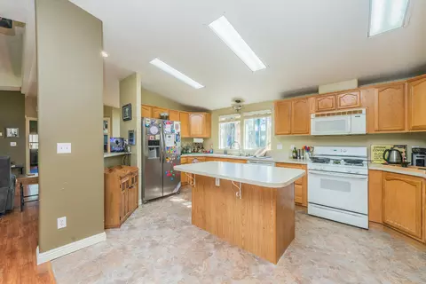 13620 Broken Branch Trl, Redding, CA 96003 photo 30