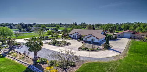19745 Holstein Ln, Redding, CA 96002 photo 11