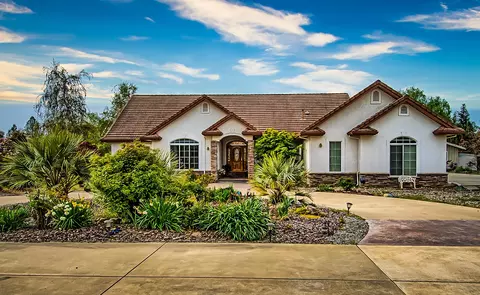 19745 Holstein Ln, Redding, CA 96002 photo 1