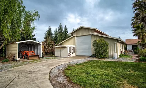 19745 Holstein Ln, Redding, CA 96002 photo 5