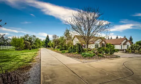 19745 Holstein Ln, Redding, CA 96002 photo 37