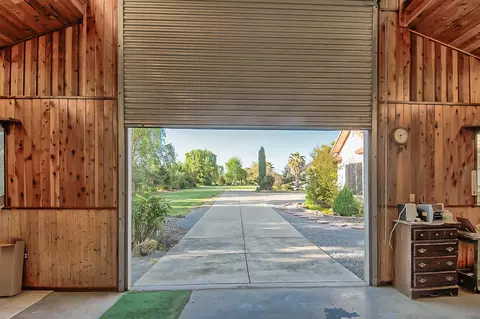 19745 Holstein Ln, Redding, CA 96002 photo 7