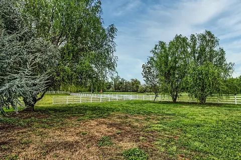 19745 Holstein Ln, Redding, CA 96002 photo 43