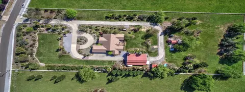 19745 Holstein Ln, Redding, CA 96002 photo 12