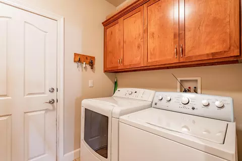 7508 Robles Dr, Redding, CA 96002 photo 21