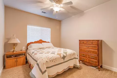 7508 Robles Dr, Redding, CA 96002 photo 19