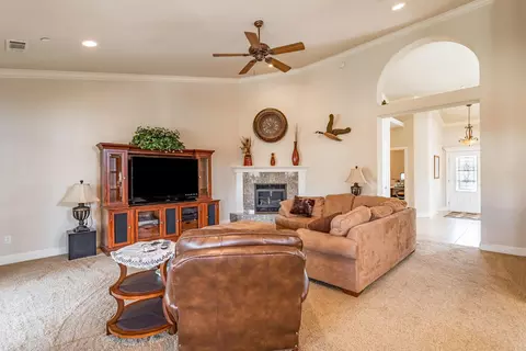 7508 Robles Dr, Redding, CA 96002 photo 9