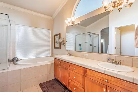 7508 Robles Dr, Redding, CA 96002 photo 14