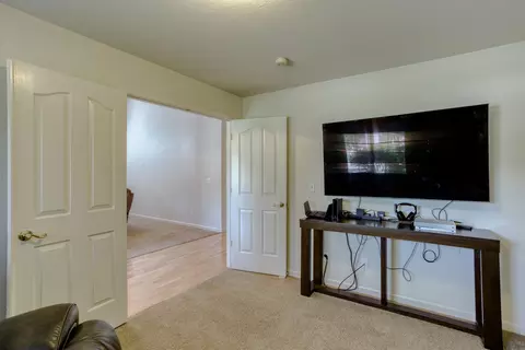 6558 Hemlock St, Redding, CA 96001 photo 7