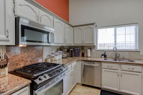 6558 Hemlock St, Redding, CA 96001 photo 14