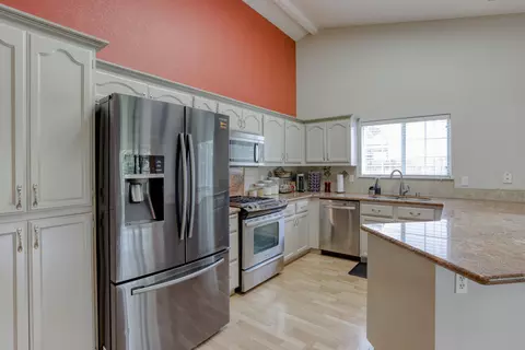 6558 Hemlock St, Redding, CA 96001 photo 13