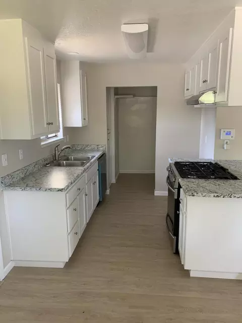 2640 Toyon St, Anderson, CA 96007 photo 9