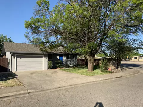 2640 Toyon St, Anderson, CA 96007 photo 2