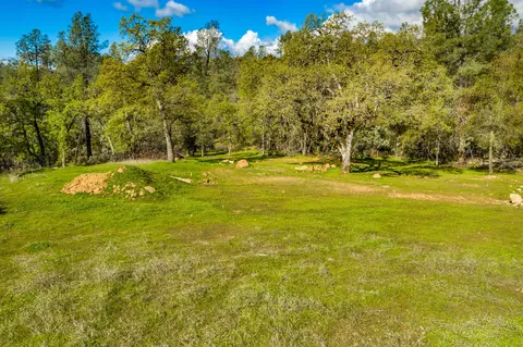 15203 Diggins Way, Redding, CA 96001 photo 2