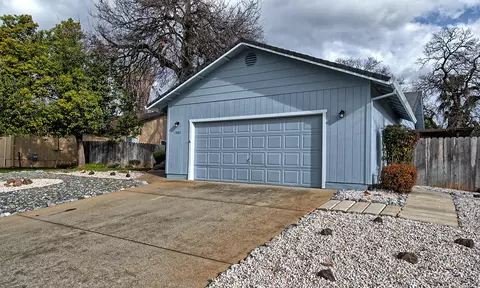 1967 Trumpet Dr, Redding, CA 96003 photo 4