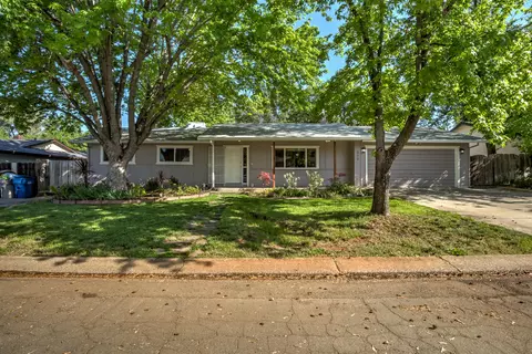 590 Terrace Dr, Redding, CA 96002 photo 2