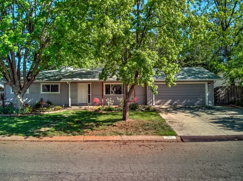 590 Terrace Dr, Redding, CA 96002 photo 1