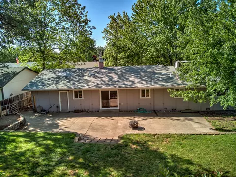 590 Terrace Dr, Redding, CA 96002 photo 26