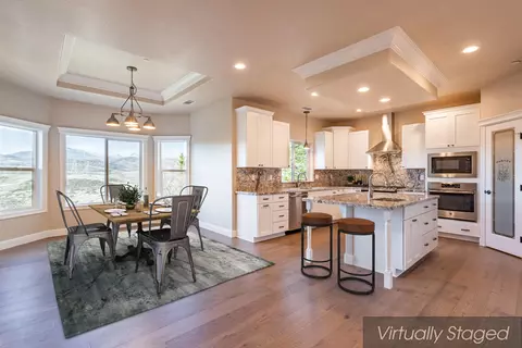 730 Sunriver Ln, Redding, CA 96001 photo 5