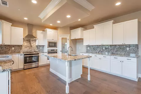 730 Sunriver Ln, Redding, CA 96001 photo 8