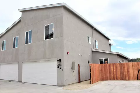894 Congaree Ln, Redding, CA 96001 photo 3