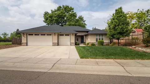 4876 Fiddleneck Dr, Redding, CA 96002 photo 1