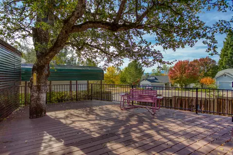 6055 Gleneagles Ct, Redding, CA 96003 photo 25