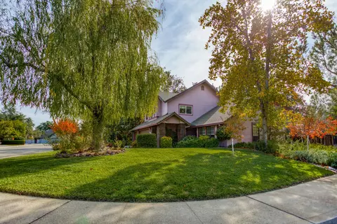 6055 Gleneagles Ct, Redding, CA 96003 photo 3