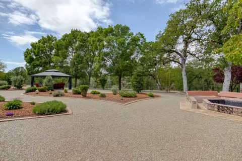 992 Paramount Way, Redding, CA 96003 photo 24