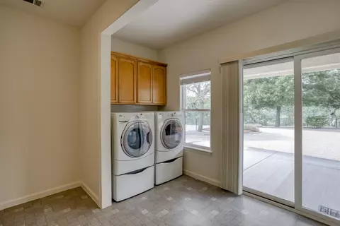 992 Paramount Way, Redding, CA 96003 photo 75