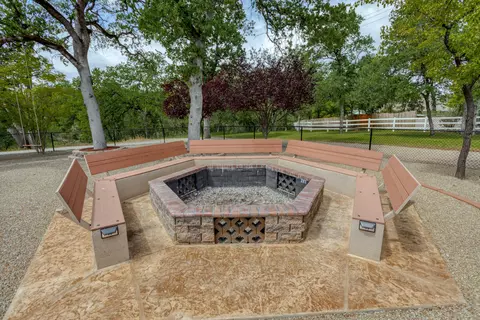 992 Paramount Way, Redding, CA 96003 photo 25