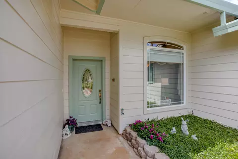992 Paramount Way, Redding, CA 96003 photo 14
