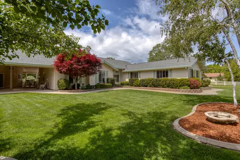 992 Paramount Way, Redding, CA 96003 photo 11