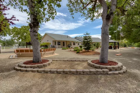 992 Paramount Way, Redding, CA 96003 photo 26