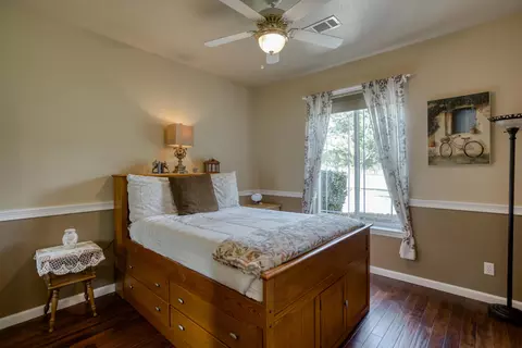 992 Paramount Way, Redding, CA 96003 photo 54