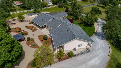 992 Paramount Way, Redding, CA 96003 photo 80